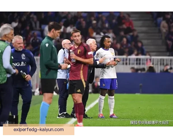 德尚战术体系再创新高，法国队战术调整发挥稳健助力世界杯晋级之路